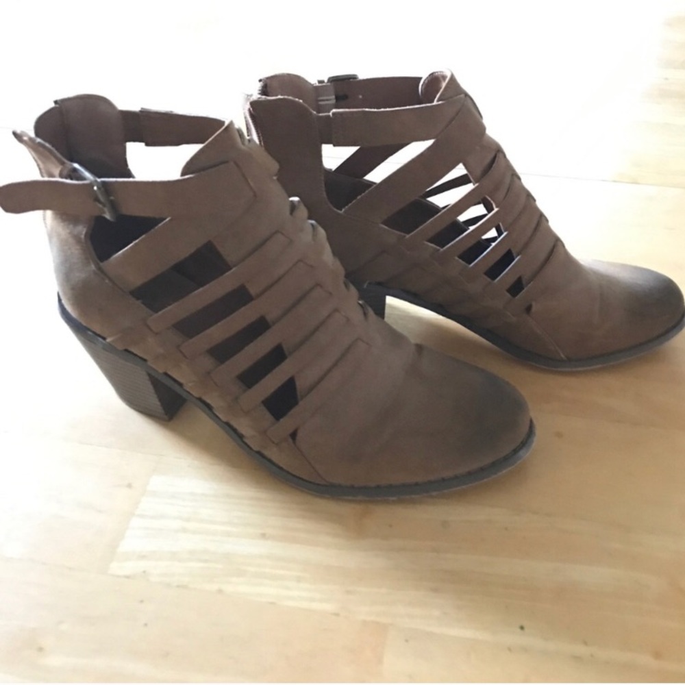 Tan Guess Booties